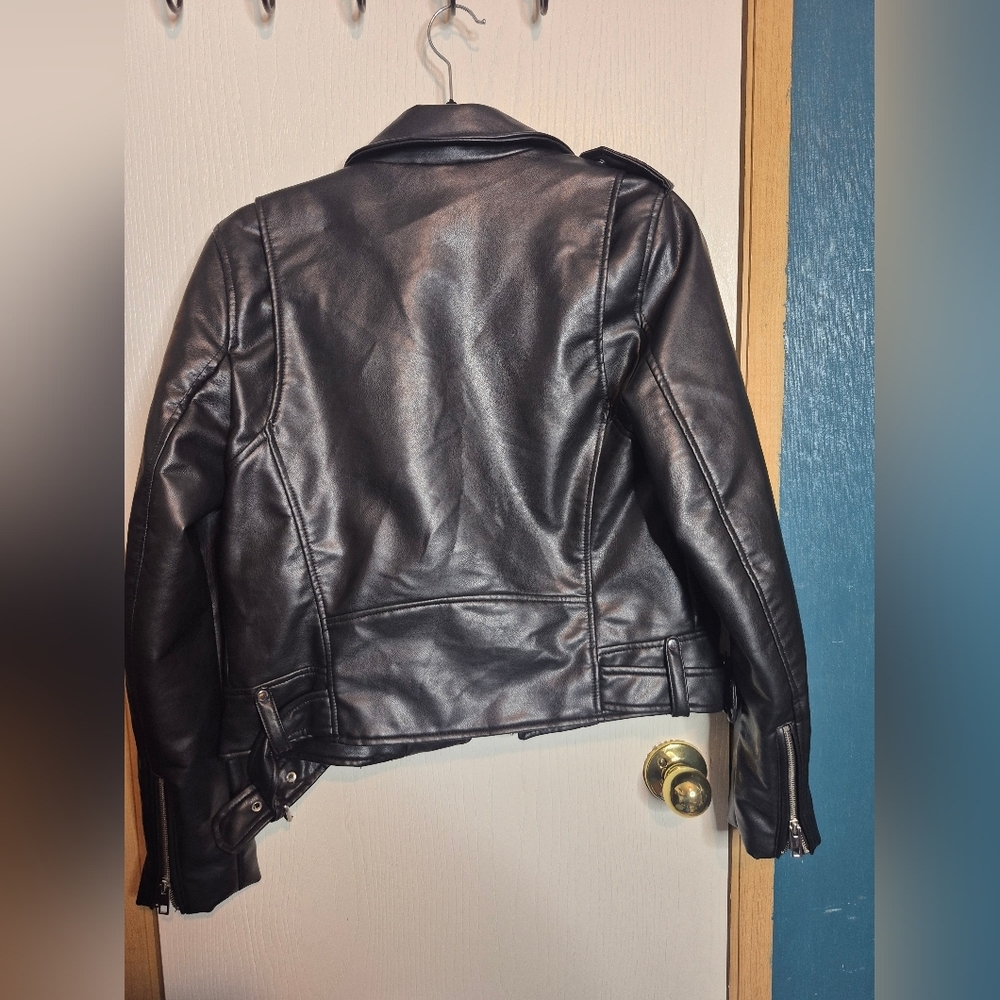 ☀️🌧Zara Black Jacket for Women - Picture 2 of 3